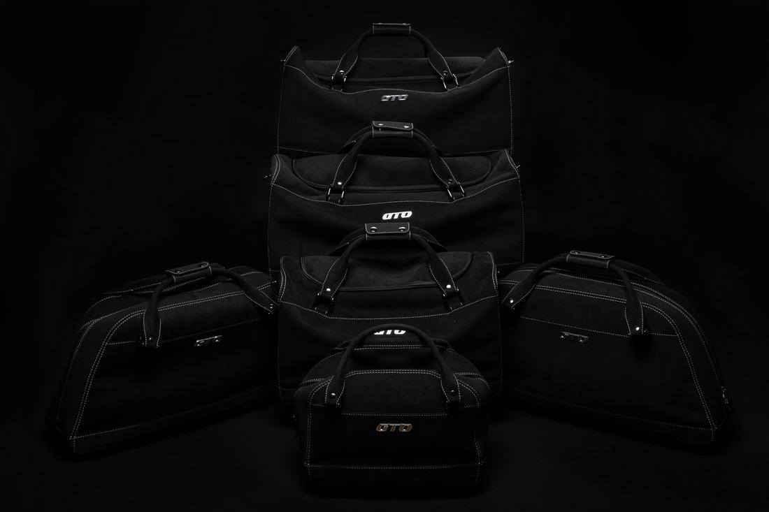 Ferrari 599 GTO luggage set