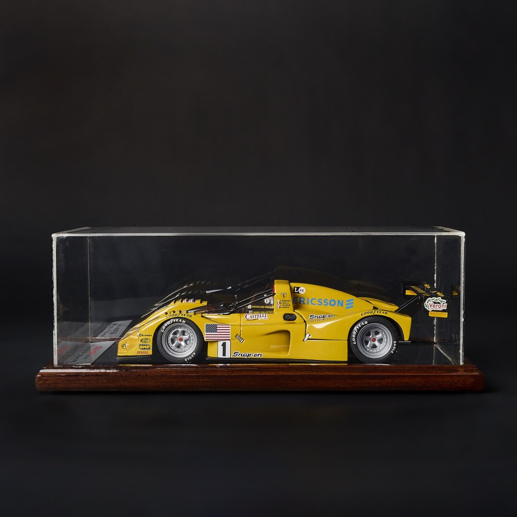 Ferrari 333 SP 1:12 Scale Model by Michele Conti